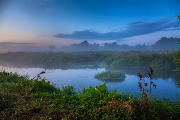 Morning mist on the river — Stock Photo, Image