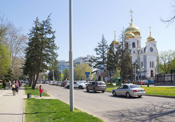 Краснодар, Россия - 10 апреля 2018 г.: Постовая улица. Военный собор Св. Невский, Александр Александрович
