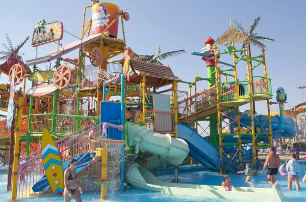 Anapa Oroszország 2017 Augusztus Water Park Golden Beach Vízi Csúszdákkal — Stock Fotó