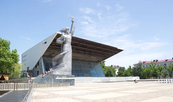 Krasnodar Rusia Mayo 2018 Monumento Aurora Chica Soldado Del Ejército — Foto de Stock