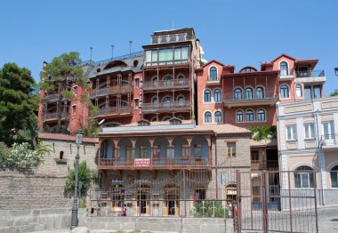 Tbilisi, Georgia-Ağustos 07, 2013: Tarihi ilçe Avlabari otelin