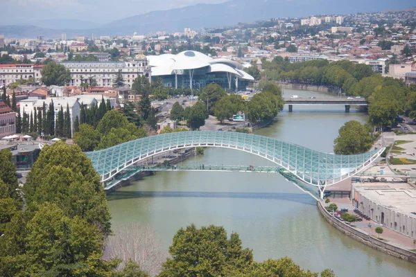 Тбилиси Грузия Августа 2013 Года Мост Мира Мост Простирается Через — стоковое фото