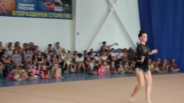 Primorsko Akhtarsk Rússia Janeiro 2019 Ginasta Adolescente Mostra Exercício Ginástica — Vídeo de Stock