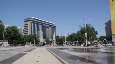 Krasnodar, Rusya Federasyonu-Mayıs 11, 2018: Tiyatro Meydanı şehir merkezinde. Krasnodar Güney Rusya'da büyük bir şehirdir