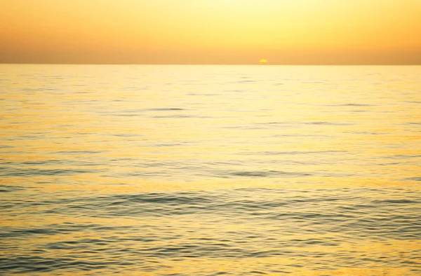 Deniz Sunset Güneş Batmadan Deniz Ufuk Üzerinde — Stok fotoğraf