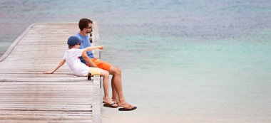 Aile tatil tropikal