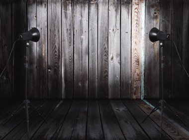 ahşap duvar ile eski odasında fotoğraf stüdyosu