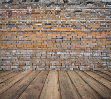 Tuğla duvarlı eski oda