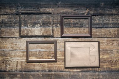 eski, duvarda çerçeve