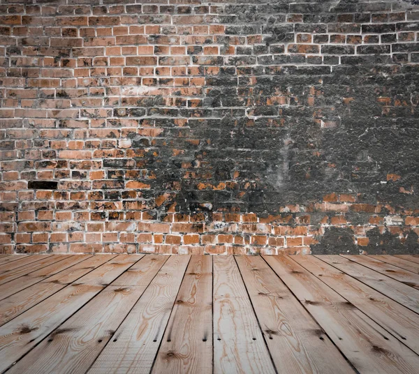 Vieja habitación con pared de ladrillo —  Fotos de Stock