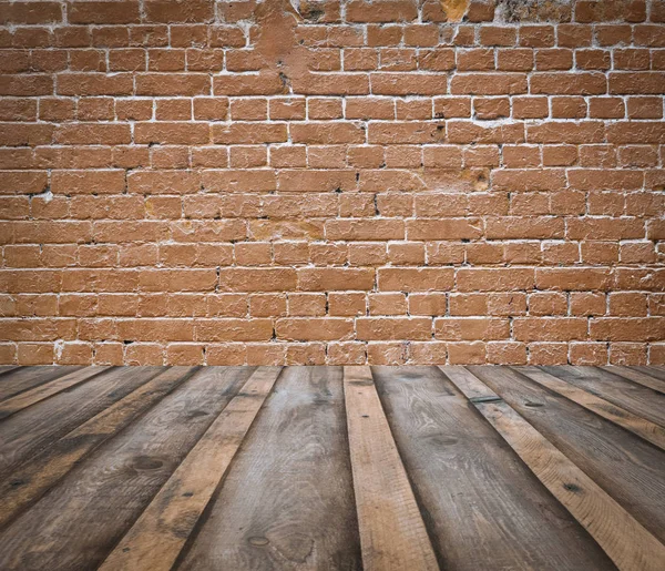 Sala velha com parede de tijolo — Fotografia de Stock