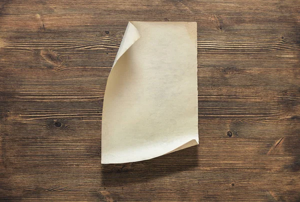 Kağıt ahşap üzerine