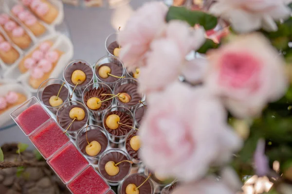 Γλυκά Κέικ Επιδόρπια Μπουφέ Γάμου — Φωτογραφία Αρχείου