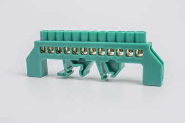 beyaz arka plan üzerinde elektrik paneli