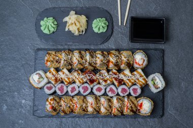 Sushi set - maki sushi ve nigiri suşi farklı.