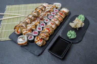 Sushi set - maki sushi ve nigiri suşi farklı.