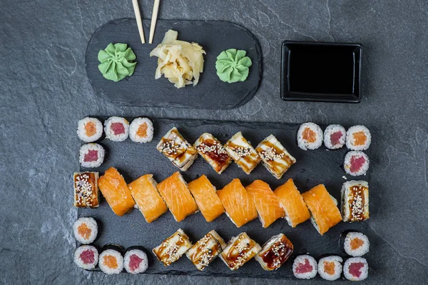 Sushi Set Different Types Maki Sushi Nigiri Sushi — Stock Photo, Image