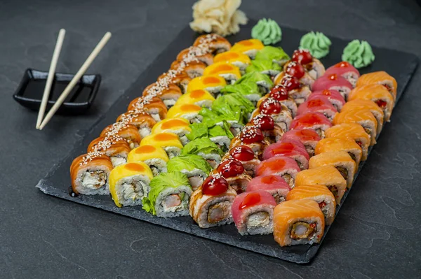 Sushi Set Different Types Maki Sushi Nigiri Sushi — Stock Photo, Image