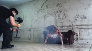 Sahne arkasında video çekim.