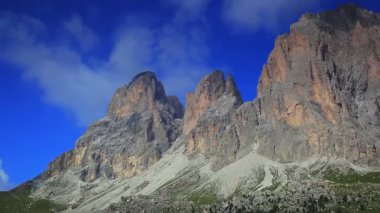 Yaz aylarında Dolomites Dağları Panoraması.