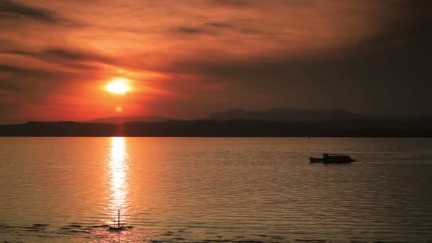 Puesta Sol Sobre Lago Garda Efecto Movimiento Rápido — Vídeo de stock