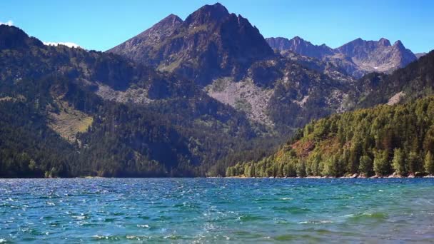 Bergsee Den Pyrenäen — Stockvideo