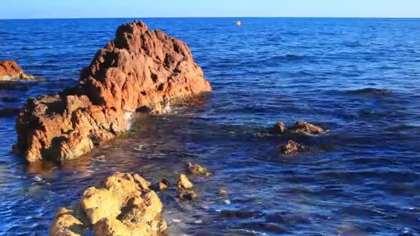 Rocas Costa Del Mar — Vídeos de Stock