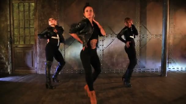 Fiatal Modern Táncos Csapat — Stock videók