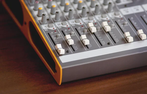 Audio Studio Suono Miscelazione Equalizzatore Apparecchiature Bordo Cursori Fader Vista — Foto Stock