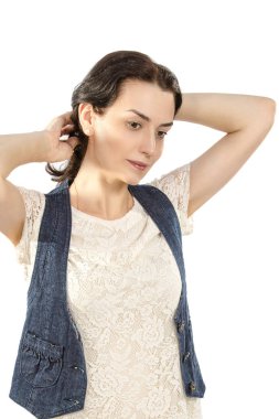 kahverengi gözlü güzel bir esmer kadın görüntüsünü