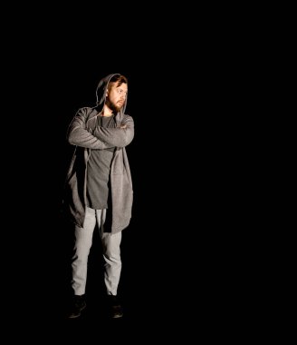 görüntü üzerinde siyah bir adam sakallı bir adamın