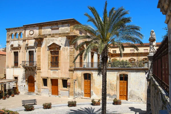 Beautiful Old Buildings Piazza Duomo Cathedral Square Cefalu Sicily Italy — Stock Photo, Image