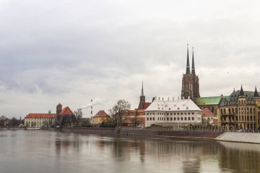 Ostrow Tumski (ada) nehrinde Oder, Wroclaw, Silesia, Polonya