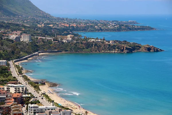 Vista Aérea Playa Cefalú Mar Mediterráneo Sicilia Italia —  Fotos de Stock