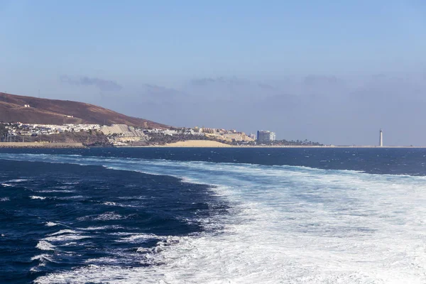 Meeresküste Von Fuerteventura Und Blick Auf Morro Jable Vom Wasser — Stockfoto