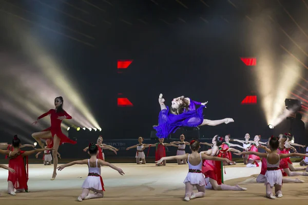 Gala Concert voor de internationale Cup ritmische gymnastiek in Kiev — Stockfoto