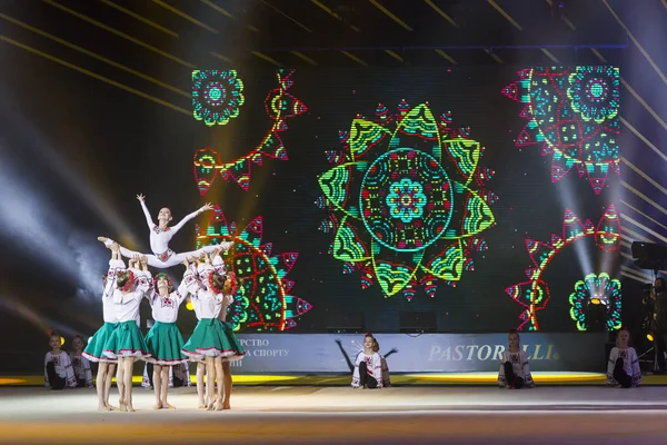 Gala Concert voor de internationale Cup ritmische gymnastiek in Kiev — Stockfoto