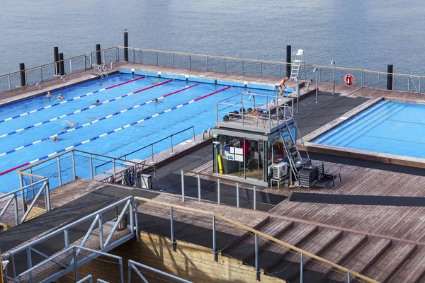 Allas Sea Pool en el centro de Helsinki, Finlandia —  Fotos de Stock