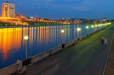 Cheboksary bay Rusya Cityscape gece yaz Cheboksary görünümü 