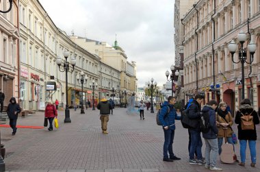 Moskova, Rusya - 17 Ekim 2017: Arbat yaya sokağı, 
