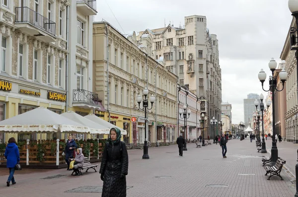 Moscú, Rusia - 17 de octubre de 2017: Arbat calle peatonal, la — Foto de Stock