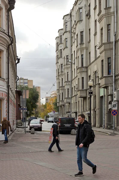 Moskou, Rusland - 17 oktober 2017: Arbat voetgangersstraat, de — Stockfoto