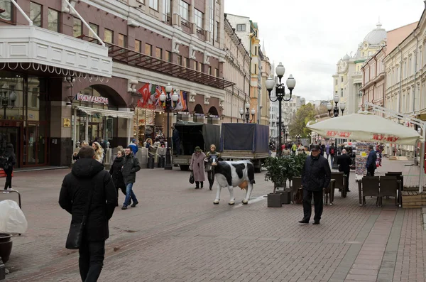 Moscou, Russie - 17 octobre 2017 : Arbat rue piétonne, la — Photo