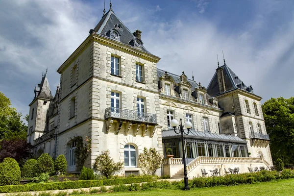 Francia Poitou Charente Mayo 2019 Antiguo Castillo Chateau Mirambeau Situado — Foto de Stock