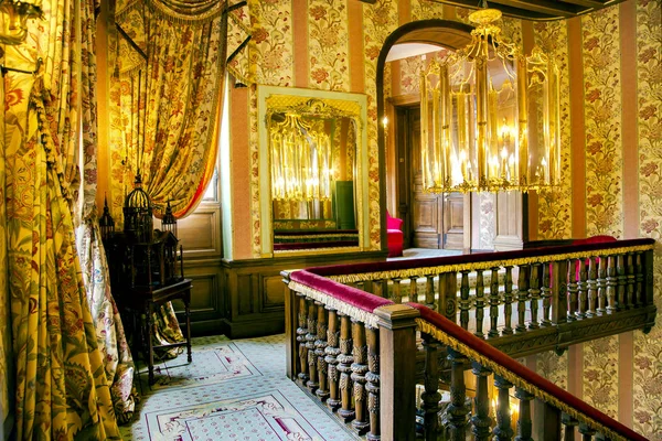 France Bordeaux May 2019 Luxurious Golden Baroque Interior Chateau Mirambeau — Stock Photo, Image