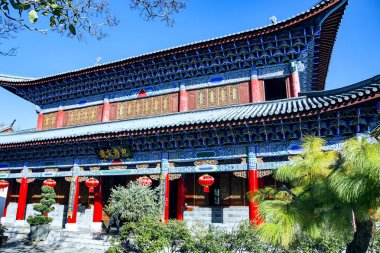 Tibet bölgesinde, Çin 'de iplik ve desenli tipik Çin mimari tapınakları