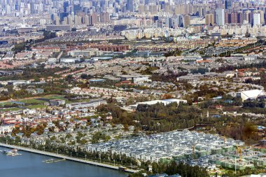 Kunming, Çin'in modern multi-milyon şehrin en iyi görünümü. Kunming olduğunu Yunnan Eyaleti başkenti, güneybatı Çin ve Güney Asya dillerinde Kuzey Dianchi kıyı Gölü kıyısında en ünlü şehir.