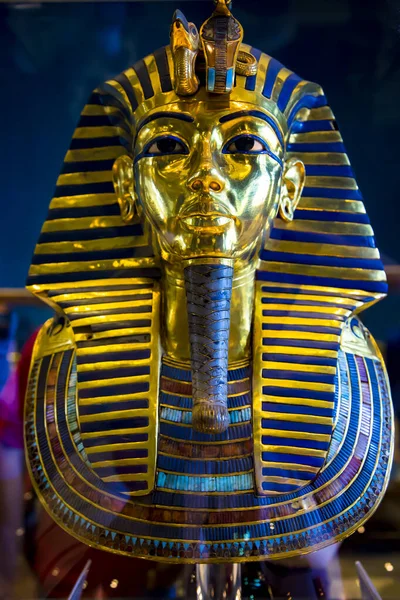 Egypt Cairo December 2016 Golden Ancient Egyptian Pharaoh Statuette Alexandria — Stock Photo, Image