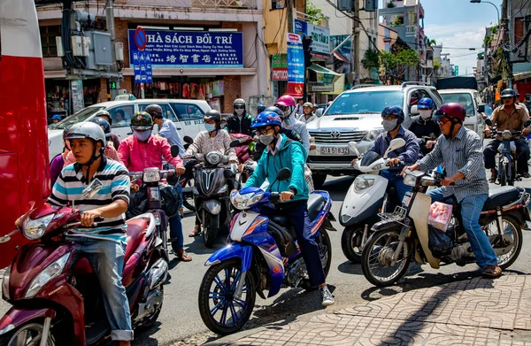 Asia Vietnam Hochiminh November 2014 Vietnamees Ochtendverkeer Motorfietsen Straten Van — Stockfoto