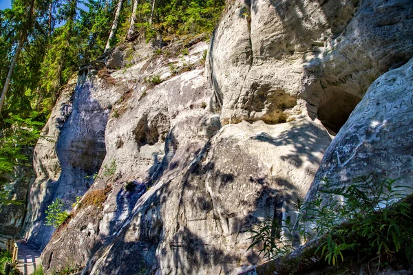 Sand Cliff Sietiniezis Στις Όχθες Του Ποταμού Gauja Στη Vaidava — Φωτογραφία Αρχείου